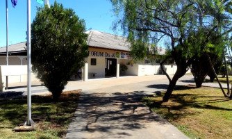 Acusados de matar pedreiro e esfaquear dono de bar são condenados a 19 anos de prisão em Quatro Marcos