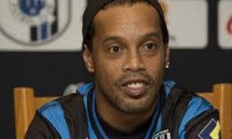 Ronaldinho Gaúcho pode ir para o futebol da Angola
