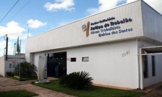 Conciliação entre sindicato e JBS garante direitos a trabalhadores de São José dos Quatro Marcos