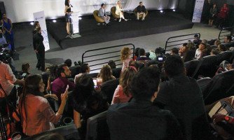 Xuxa inaugura clínica em Várzea Grande