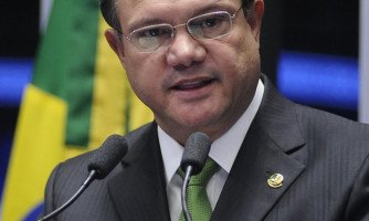 Senador Wellington defende admissibilidade do processo de impeachment de Dilma