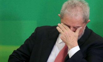 Lula quer tentar impedir envio das investigações a juiz Sérgio Moro