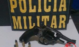 Polícia Militar flagra menor de 15 anos com revólver na cintura