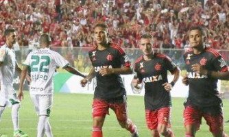 Flamengo vence e se aproxima do G-4