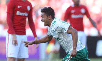 Palmeiras bate o Inter e se isola na liderança