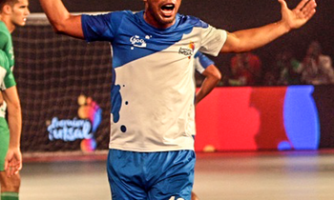 Ronaldinho faz cinco gols em liga de futsal na Índia; veja os gols