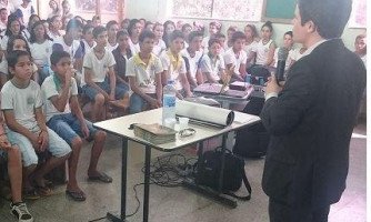 JAURU: Alunos são capacitados para auxiliar MPE na fiscalização e combate às queimadas