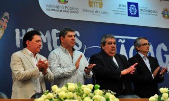 ALMT firma parceria em projeto que combate a violência contra a mulher