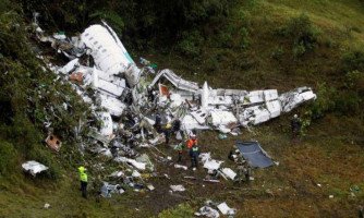 Queda de avião com time da Chapecoense deixa 75 mortos na Colômbia