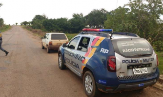 PM prende suspeitos de roubar veículo em Araputanga dentre eles um menor é apreedido