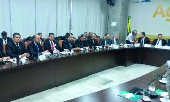 Em Brasilia prefeito de Quatro Marcos pede a ministro apoio na reabertura de frigorifico