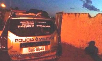 Homem é encontrado morto dentro de cemitério em Quatro Marcos