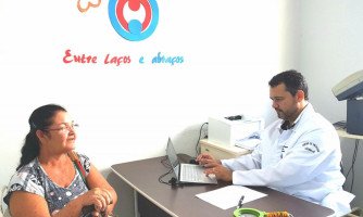 PREVENÇÃO AO CÂNCER EM QUATRO MARCOS:  Projeto Entre Laços e Abraços realiza mais de 300 atendimentos