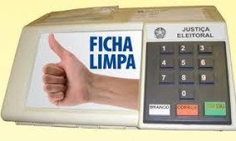 STF decide aplicar Ficha Limpa a políticos condenados por abuso antes de 2010