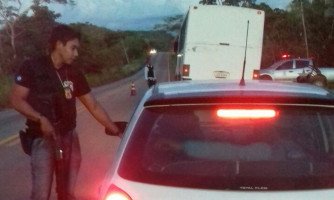 JAURU: Polícia Civil aborda veículos em operação de consciência no trânsito