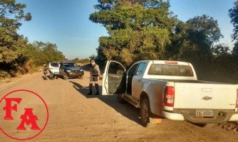 Quadrilha é presa levando comboio de carros e motos roubado para a Bolívia