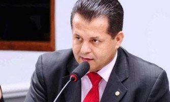 Deputado Valtenir Pereira assume mandato na Câmara Federal