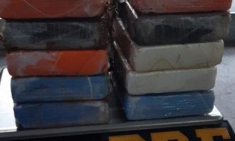 PRF faz apreensão de 12 tabletes de cocaína que teria saído de Mirassol