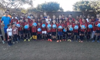 Rafael Toloi doa 15 bolas a Escolinha Furacão de Quatro Marcos