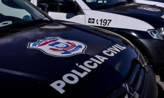 Policiais da Defron e Gefron recuperam mais um veículo roubado