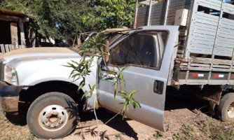 Dupla é pega com veículo furtado em Araputanga