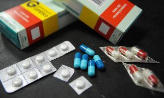 Governo zera tarifas de 34 medicamentos usados no combate à covid-19