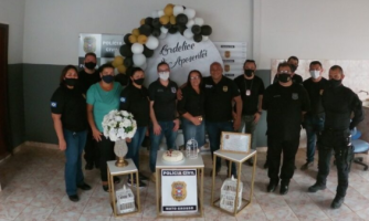 Policia Civil de Quatro Marcos presta homenagem para escrivã ad hoc pelos 20 anos dedicados à instituição