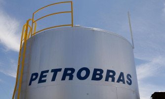Economia Preço do diesel em refinarias da Petrobras cai 7% e da gasolina 5%