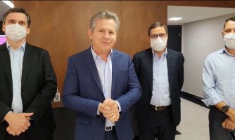 Governador anuncia aos servidores a correção monetária sobre salários escalonados