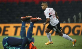 Copa do Brasil São Paulo ofusca estreia de Ceni e derrota Flamengo