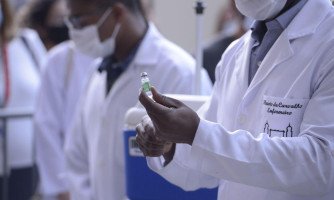 Saúde atualiza plano de vacinação com novas categorias na prioridade