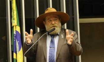 6 BILHÕES PARA FUNDO ELEITORAL: Nelson Barbudo diz ter sido obrigado a votar Fundão