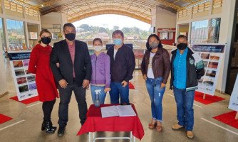 Cultura realiza exposição fotográfica da história de Quatro Marcos