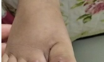 Padrasto suspeito de torturar menina de 6 anos com deficiência visual é procurado pela polícia em MT