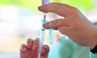 Covid-19: Brasil avalia aplicar dose de reforço a público específico