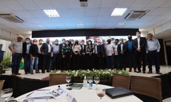 Governador Mauro Mendes apresenta ações e cria grupo para acelerar desenvolvimento da região Oeste: 