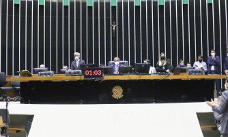 Política Congresso aprova projetos de R$ 9 bi para pagamento do Auxílio Brasil
