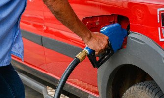 Preço médio da gasolina terá redução de até R$ 0,16 após corte de impostos do Governo de MT
