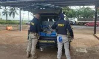 PRF apreende 187 quilos de cocaina em carreta com placas de São José dos Quatro Marcos