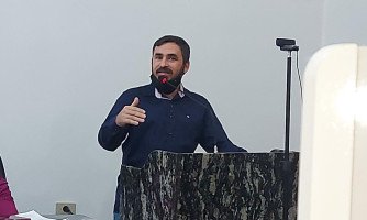 Professor Juninho Vidoti vai ao plenário da Câmara Municipal de São José dos Quatro e pede  a construção de uma Praça  no bairro Jardim Italia