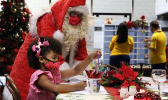 Começa a adoção das cartinhas da campanha Papai Noel dos Correios