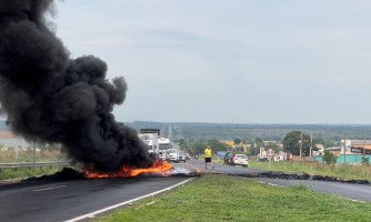 DESOBSTRUÇÃO DE ESTRADAS FERDERAIS: Advocacia Geral da União  obtém 13 sentenças favoráveis a uso da PRF para liberar rodovias