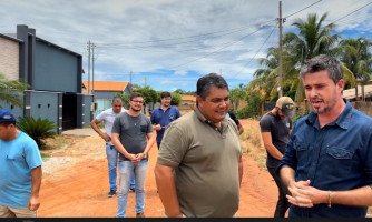 Prefeito Jamis Silva e vice Ademilson Valverde  anunciam em “live” ordem de serviço de pavimentação asfáltica