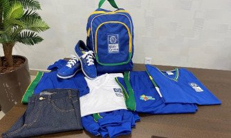 Alunos da rede estadual receberão uniformes e kits com materiais escolares do Governo de MT