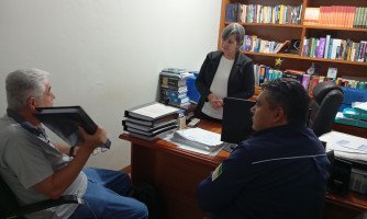 Prefeito de São José dos Quatro Marcos assina certidão de regularização fundiária do Jardim Rondon e projeto é protocolado em Cartório