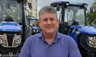 ENTREGA DE CAMINHÕES, VEÍCULOS, MAQUINÁRIOS E EQUIPAMENTOS: Deputado Moretto garante mais força para a agricultura familiar na Região Oeste