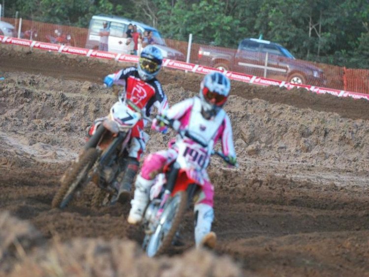 Piloto quatromarquense é uma grande promessa do motociclismo