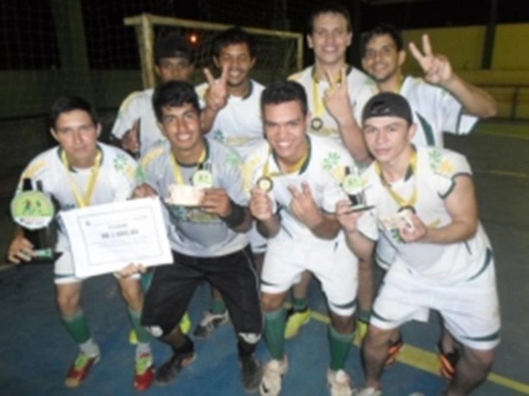 Equipe JRL Etiquetas vence a Casa das Atenas e fica com o título de campeã da 8ª Copa de Futsal da 14 FM