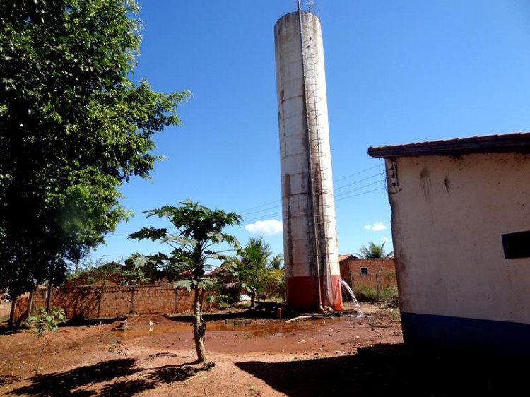 Prefeitura de Quatro Marcos desativa reservatório de água para conserto