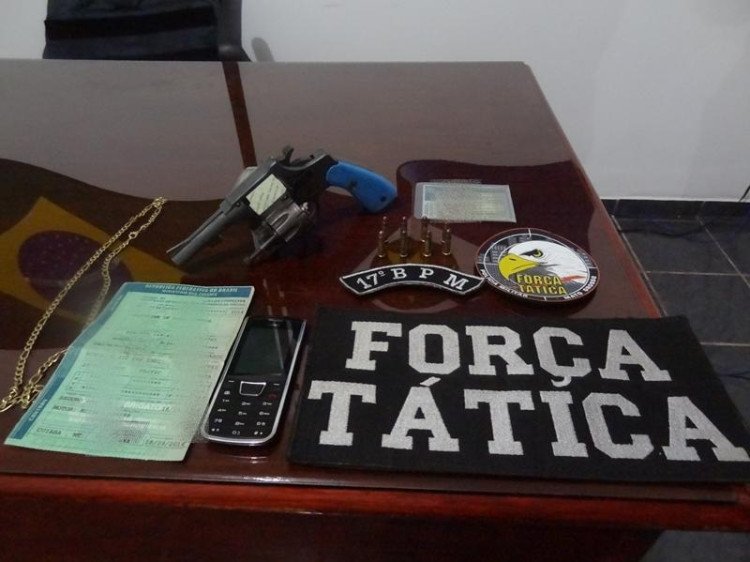 Dois homens são presos com revolver 38 em São José dos Quatro Marcos